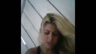 מציצה נלהבת מ-MILF ועומס